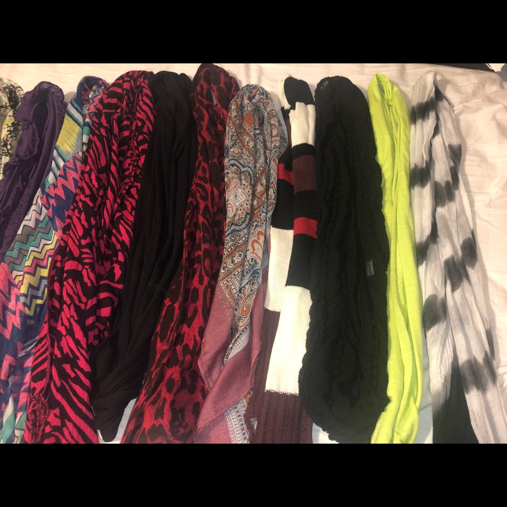 Scarf bundle - Picture 3 of 3